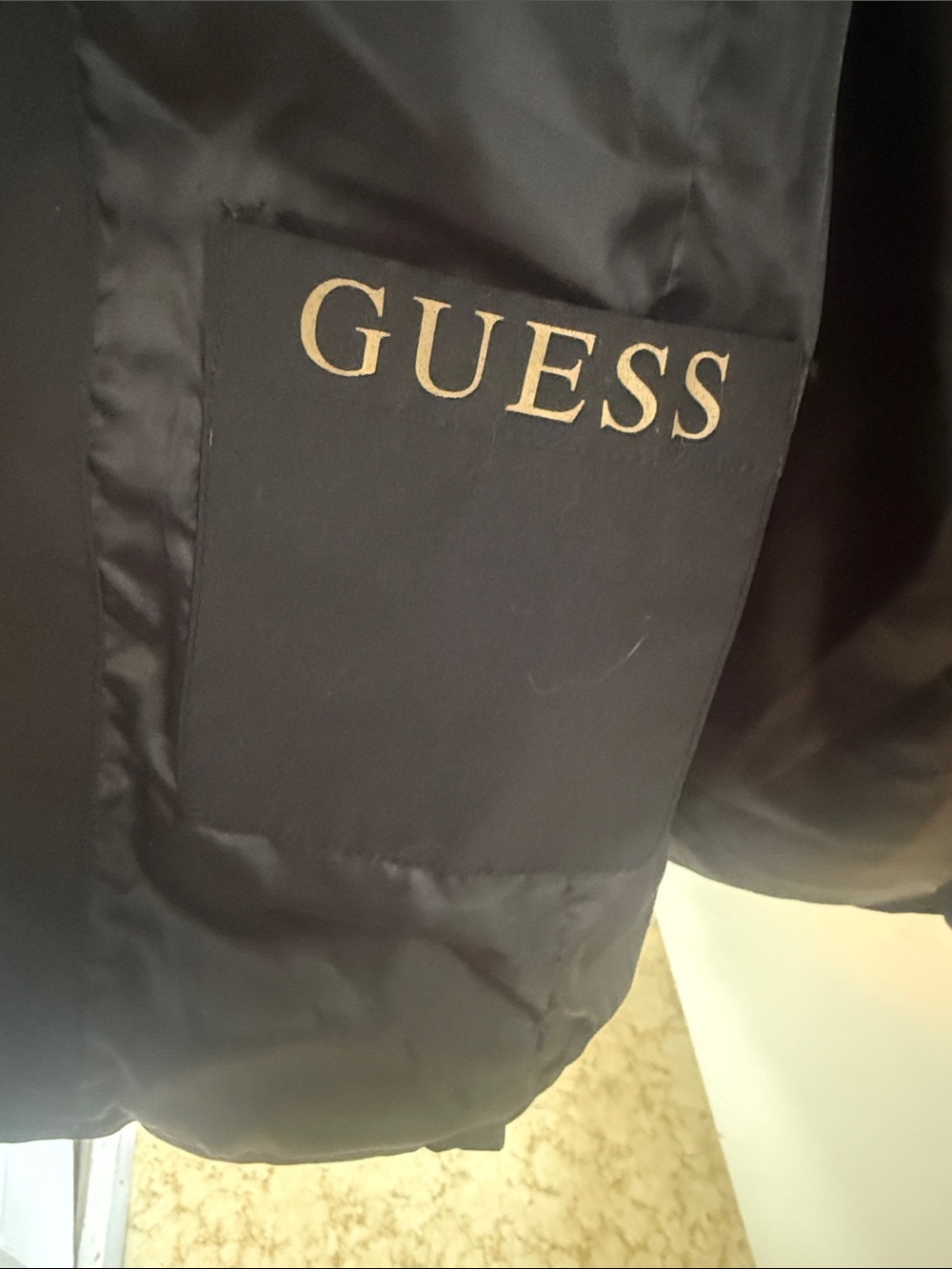 GUESS Women’s Black Quilted Winter Jacket w/ Furry Removable Hood Sz XL EUC - Picture 4 of 12